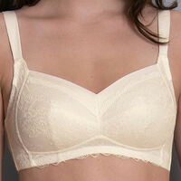 Soft bra for prosthesis