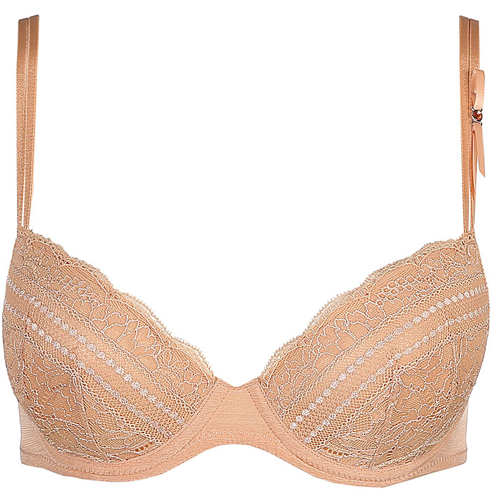 photo n&deg;1 : Soutien-gorge rembourr&eacute; - coup&eacute; droit