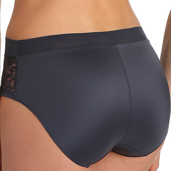 photo n°2 : Full brief