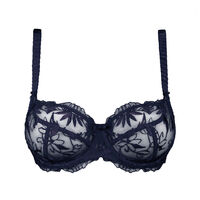 Underwired half cup bra